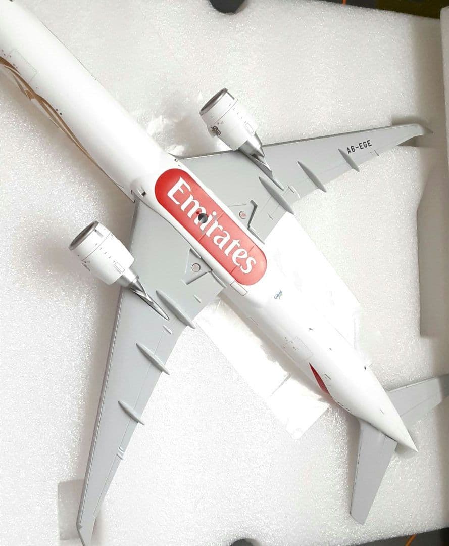 エミレーツ航空 UAE 50周年記念モデル B777 1/200