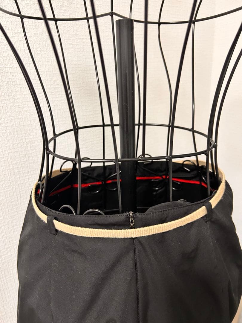 PRADA プラダ　サイズ38　黒色スカート 専用ベルト付き