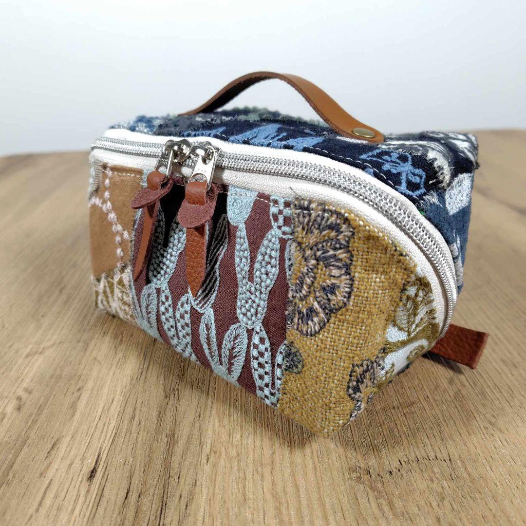 【専用】/カケラパッチポンピア　トレイ型化粧ポーチ/ペンケースメガネ