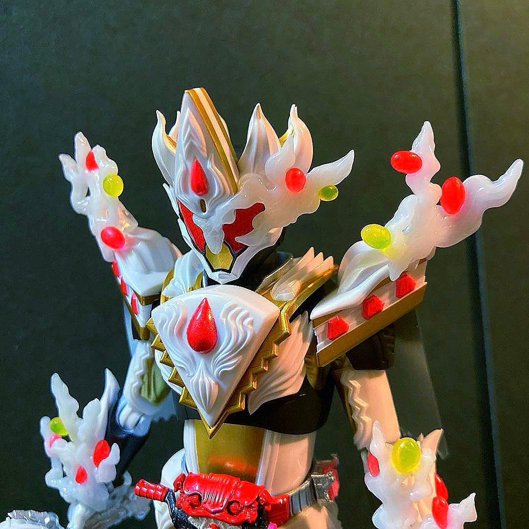 S.H.Figuarts 仮面ライダーガヴ　ケーキングフォーム　エフェクト
