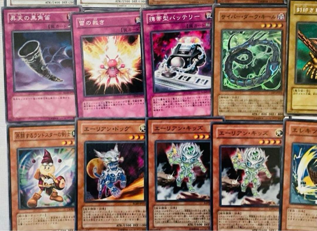 遊戯王OCGデュエルモンスターズ　カード　まとめ売り407枚　＋カードケース1個