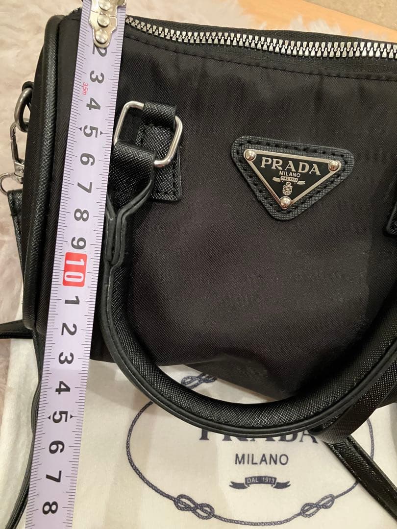 ブラック ハンドバッグ