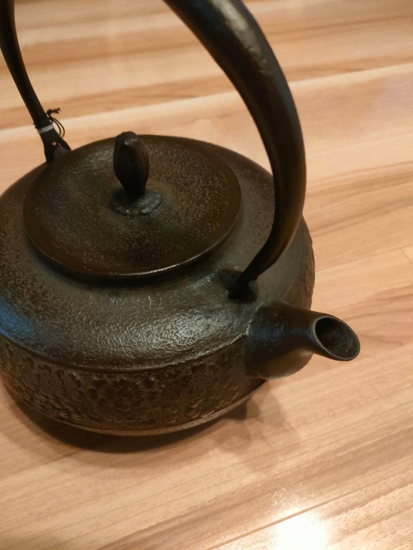 盛榮堂 盛栄堂 OIGEN 鉄瓶 南部鉄 スズミ桜（大） 鉄瓶いっぱいに