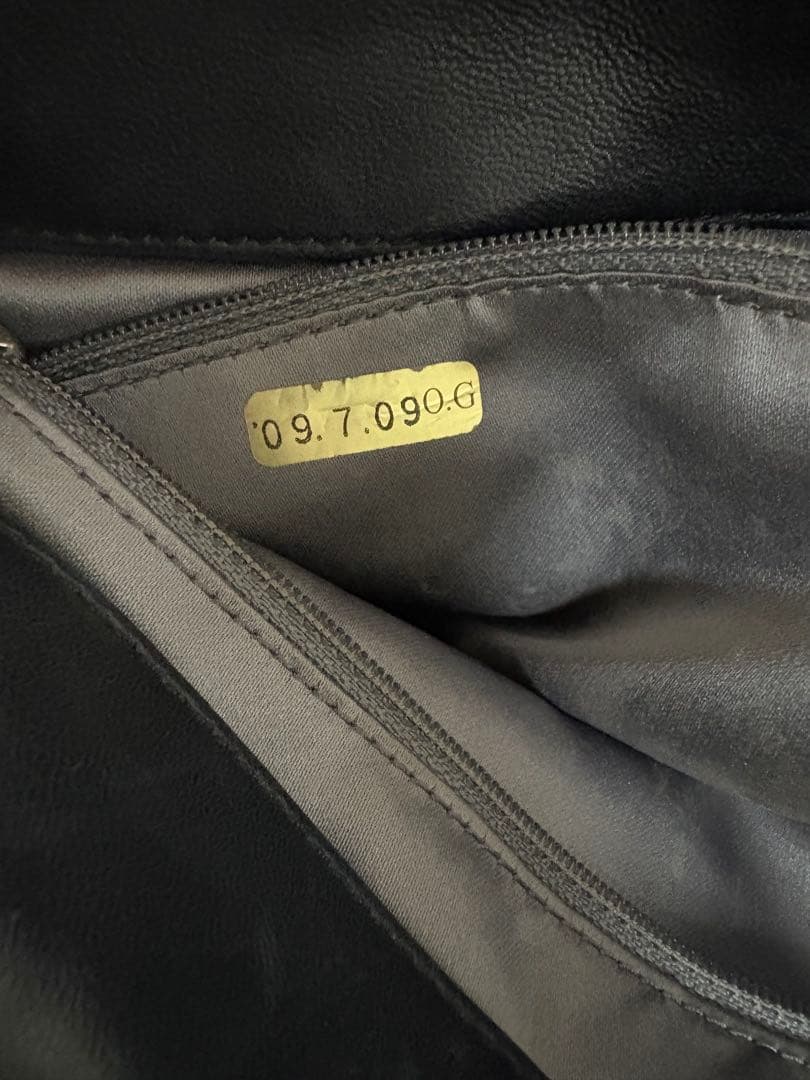 ジ*ー様 CHANEL バブルキルトチェーンショルダーバッグ