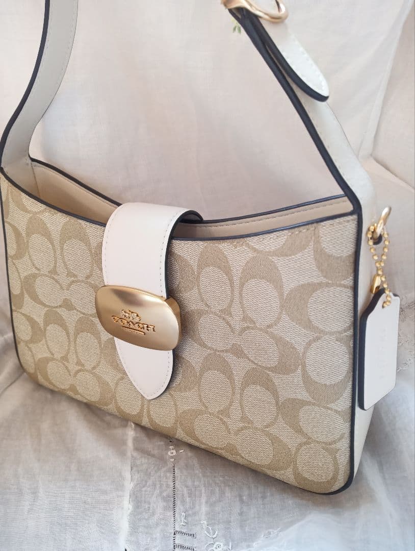 COACH　極美品　ワンショルダー　シグネチャー　CP005