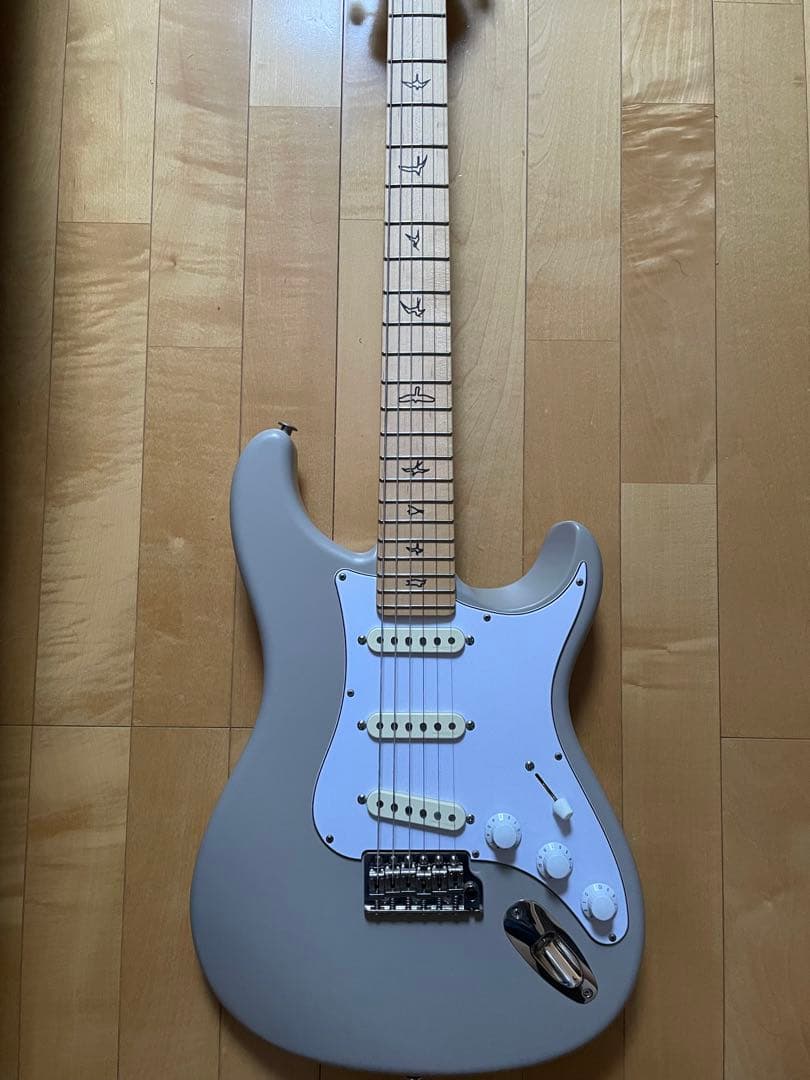 【ほぼ新品】PRSシルバースカイmocsand Satin（USA製）
