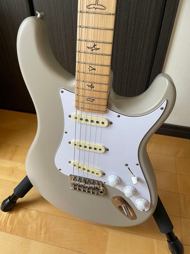 【ほぼ新品】PRSシルバースカイmocsand Satin（USA製）