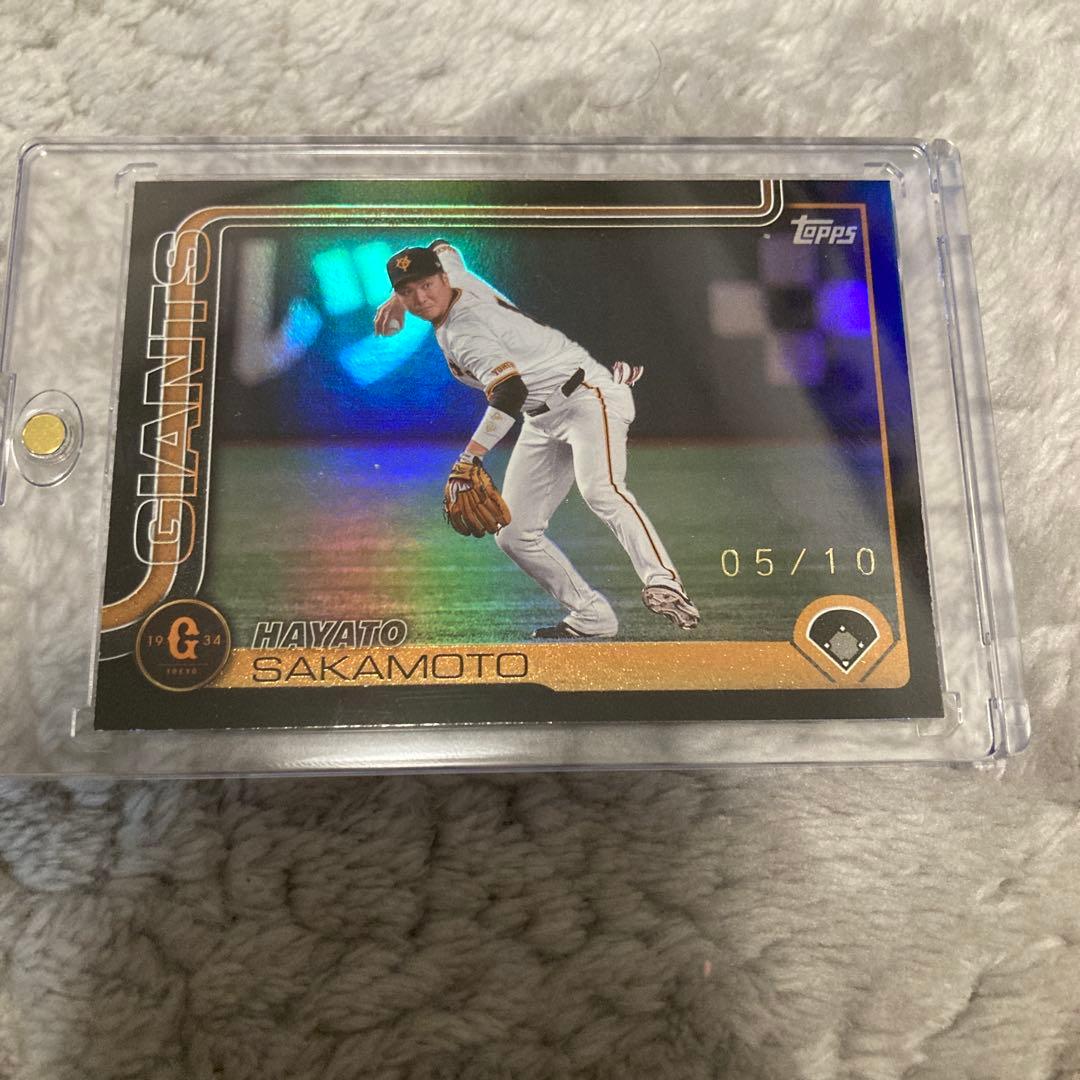 坂本勇人選手 10シリ 読売ジャイアンツ topps NPB 2025 - メルカリ