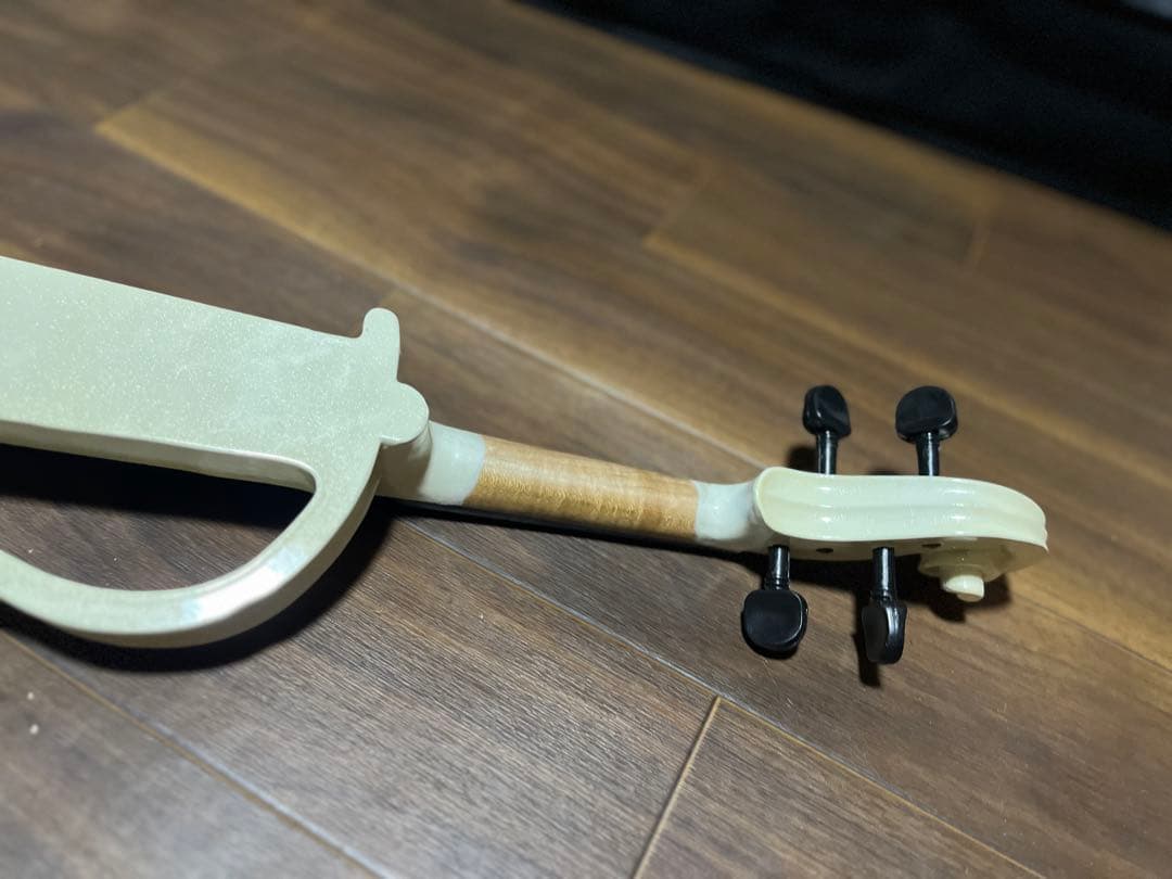 エレクトリックバイオリン ホワイト 4弦 - メルカリ