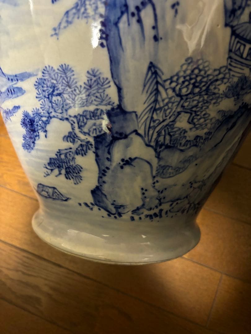 中国古美術品　清時代　手絵　青花山水楼閣風景文瓶 染付　37cm