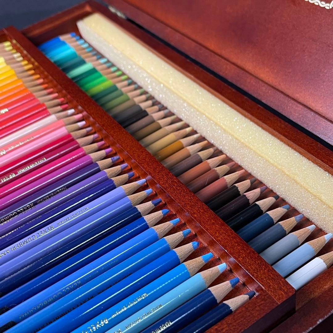 A861⭐︎美品 DERWENT ダーウェント 色鉛筆 72色 木箱入 イギリス