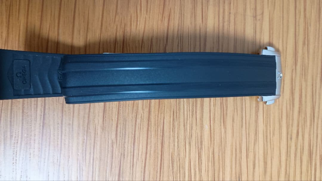 OMEGA（オメガ）ツーピースラバーストラップ