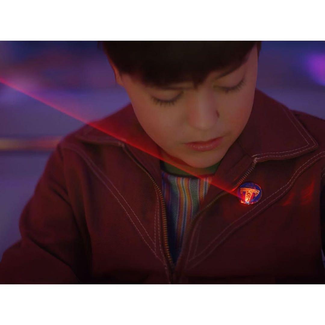 映画トゥモローランド 運命のピンバッジ 2種セット FUNKO ディズニー