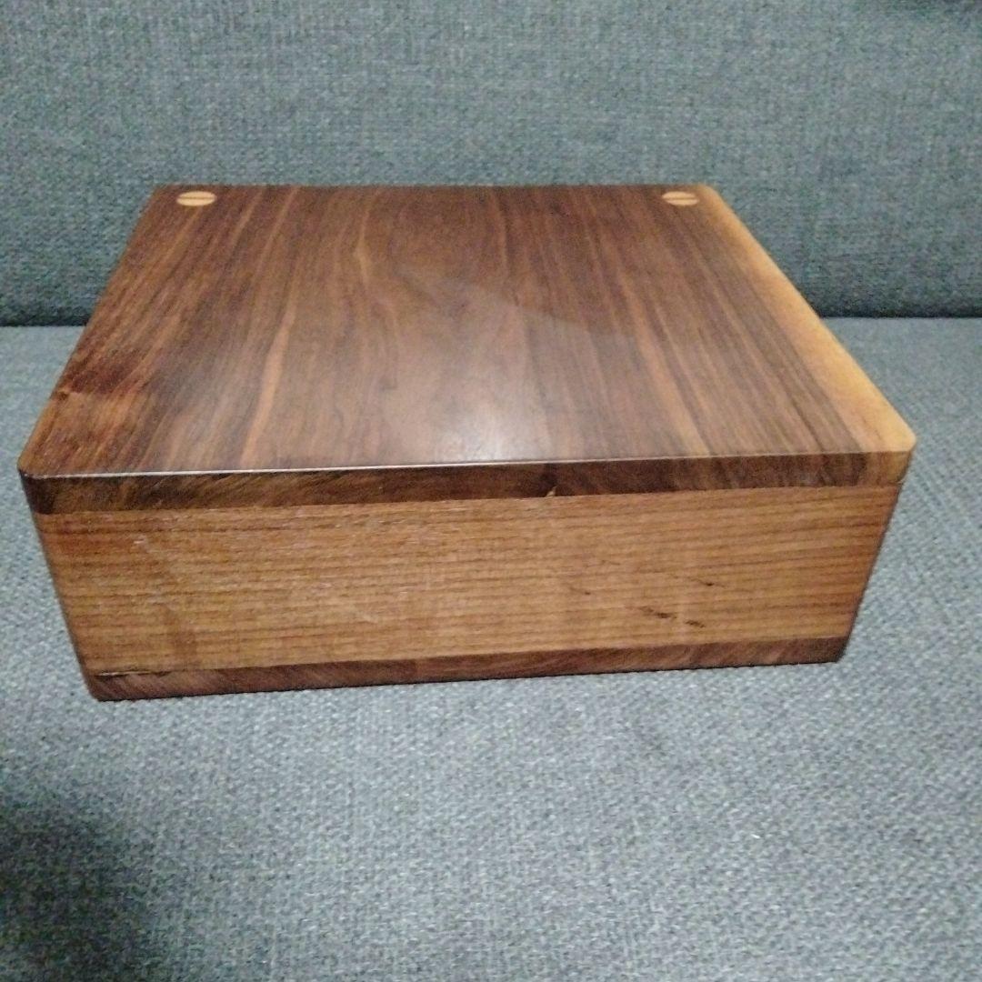 無垢材　ウォールナット　マガジンラック