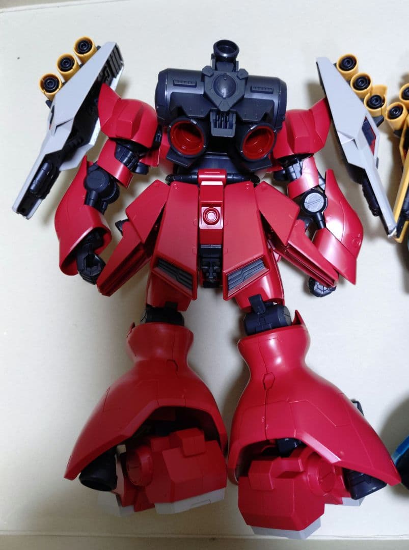 RE/100ヤクトドーガ、MGサザビー(初期)セット