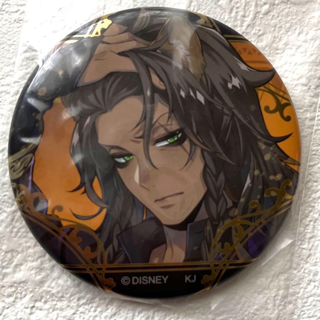 ツイステッドワンダーランドレオナ缶バッチ式典服