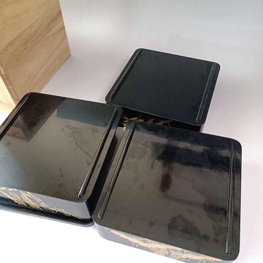 特注 高級 輪島塗 本堅地 三段重 松竹梅沈金 蓋裏家紋入 漆器