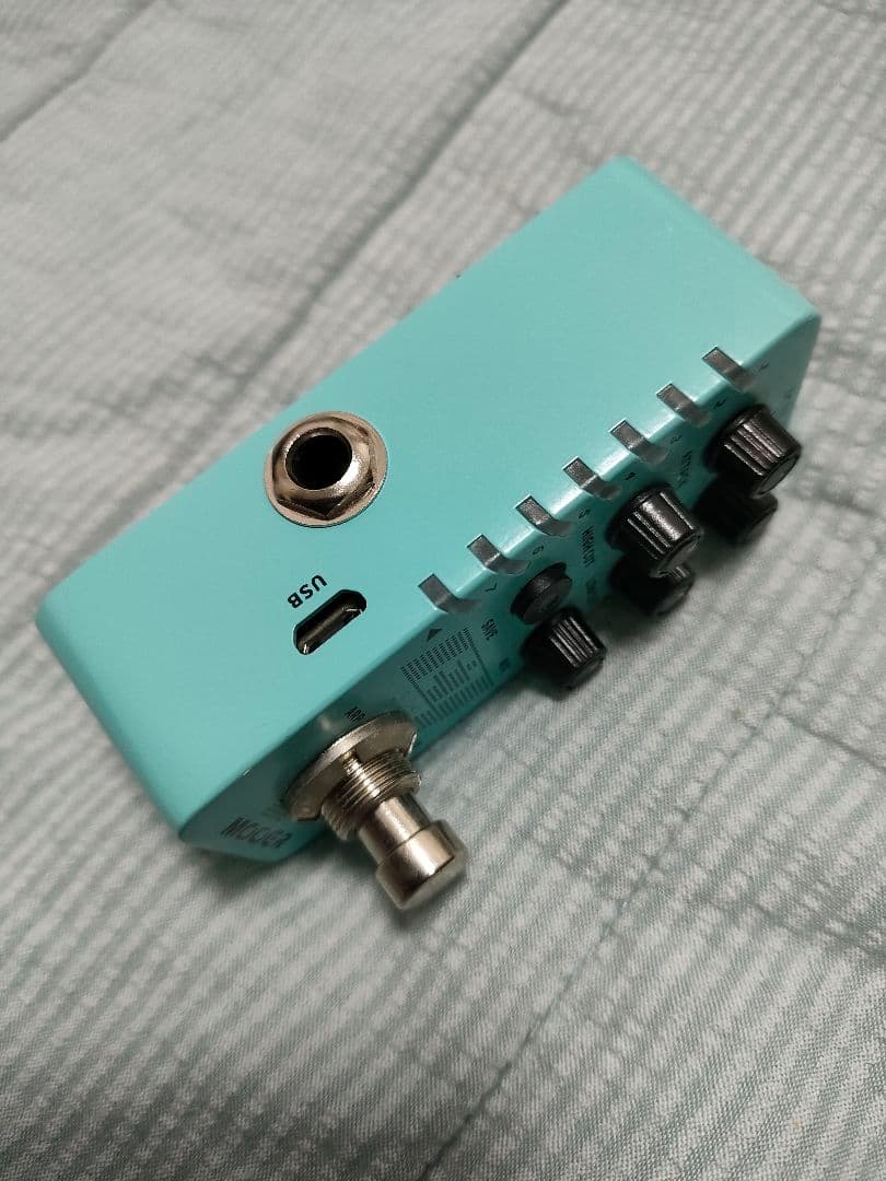 MOOER E7 ポリフォニック ギターシンセサイザー エフェクター