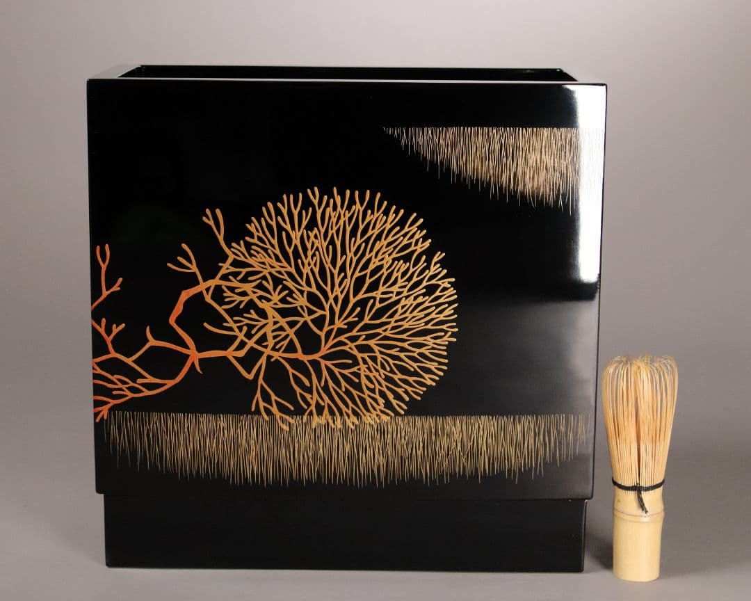 輪島塗名工「井波唯志」海華文 花器 蒔絵 沈金 黒塗 木製漆塗 花入 M971