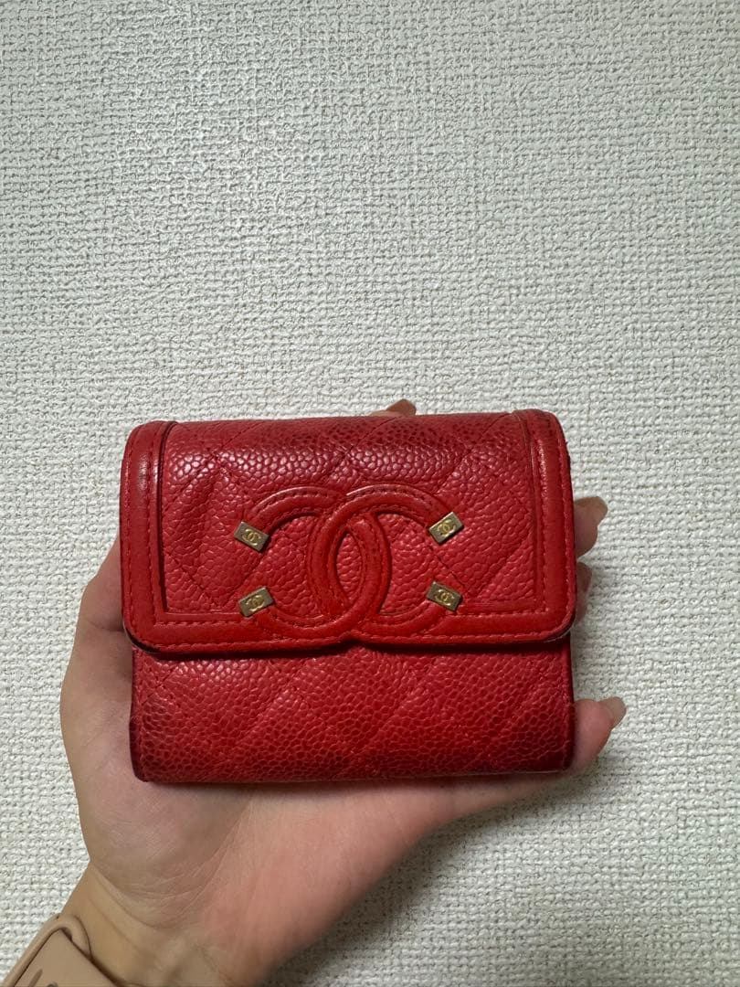 CHANELピンクキルティングレザー三つ折り財布