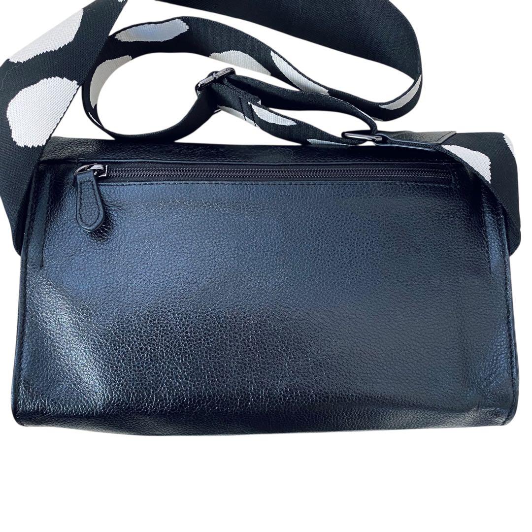 ear イアパピヨネ【美品】ダルメシアン ワイド ショルダーバッグ