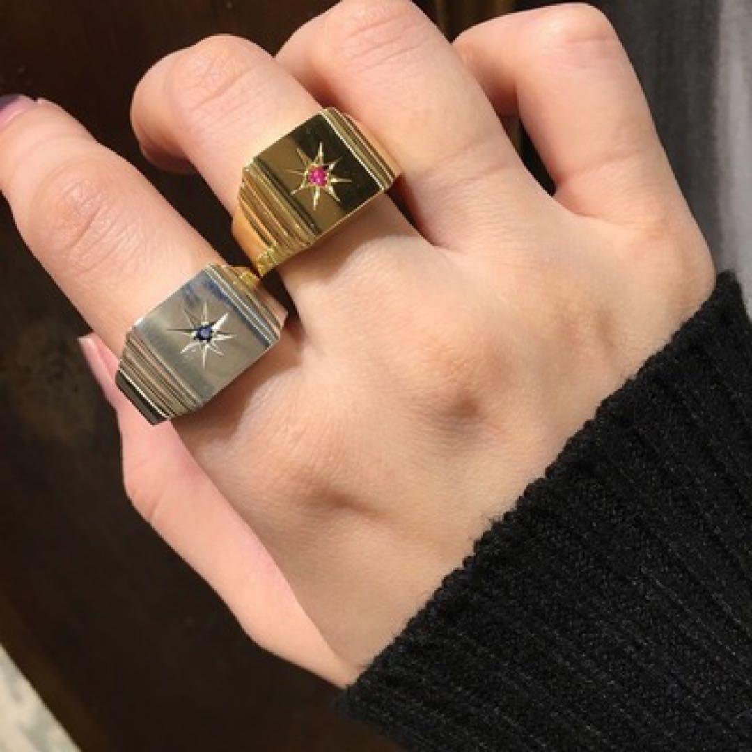 e.m シルバーの印台リング　サファイア付き