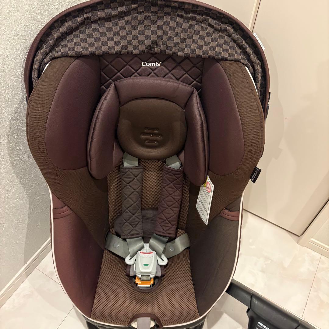 最上位モデル】combiコンビチャイルドシート ラクティアターン