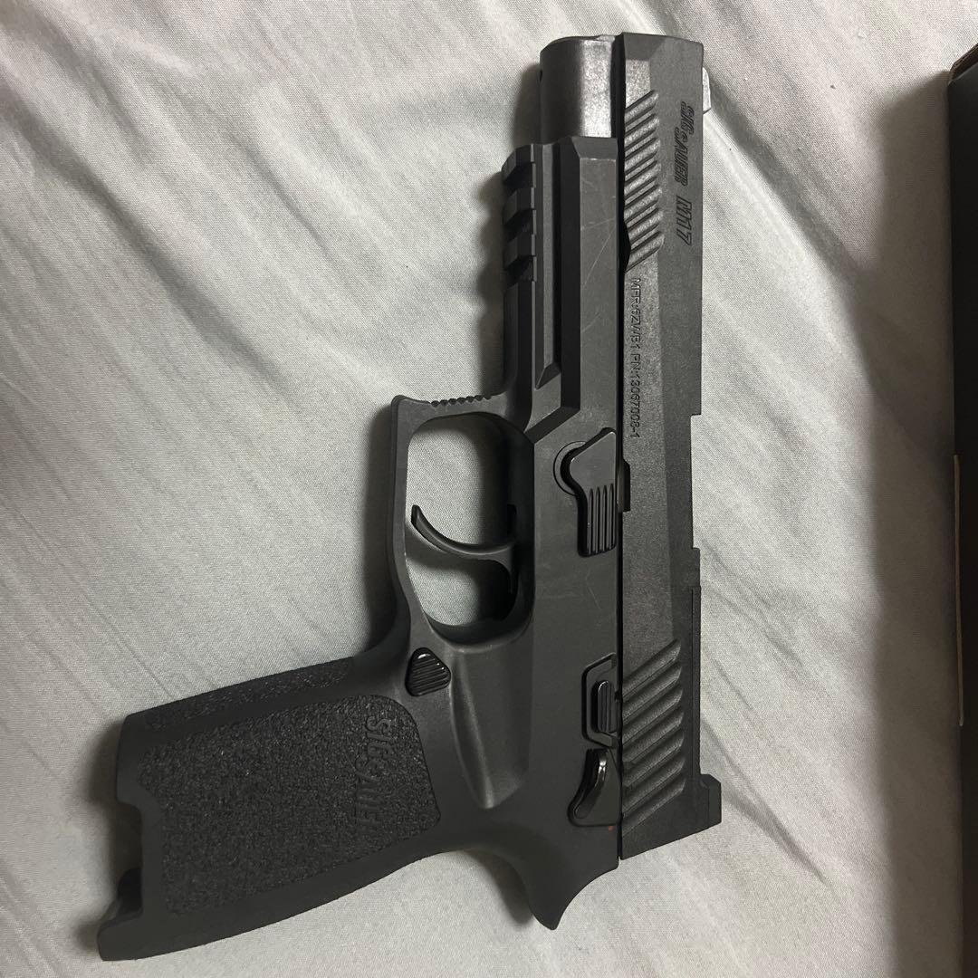 東京マルイ　M17 エアソフトガン