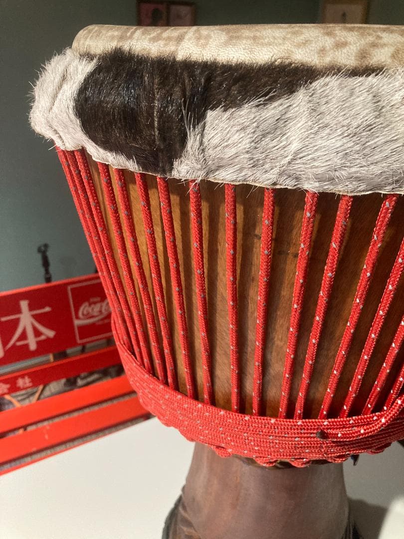 ジェンベ、ジャンベ、Djembe,ジンベ、ギニア製 アカジョ胴材 - メルカリ