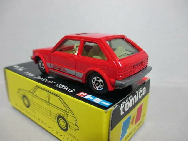 トミカ マツダ ファミリア 1500 XG 赤 レッド