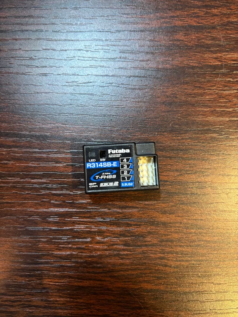 Futaba 3PV 2.4GHz ラジコン送信機&受信機