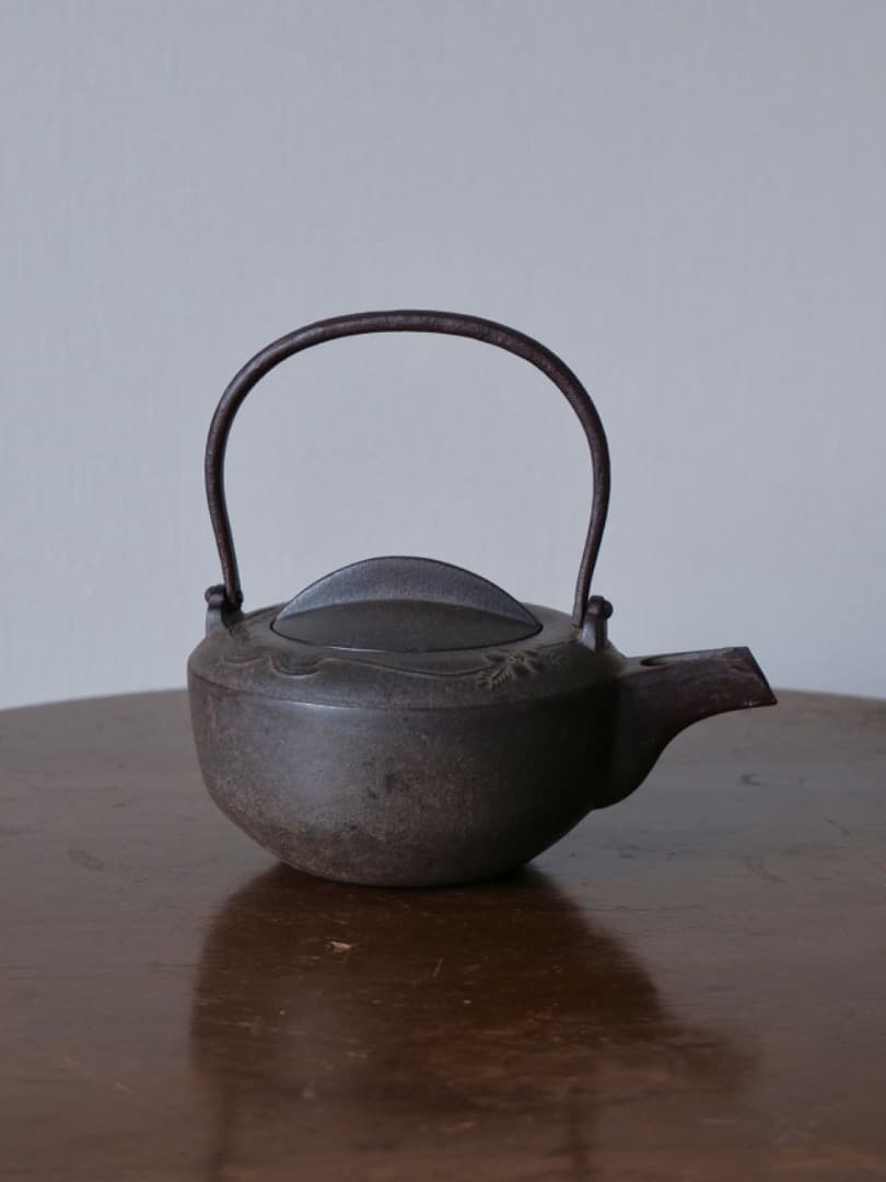 釜師高橋敬典 燗鍋 梅文 銚子 人間国宝 染付替蓋あり 酒道具 鉄瓶