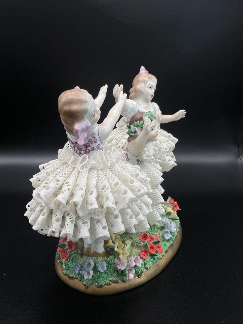 陶器製 三人の少女 フィギュア