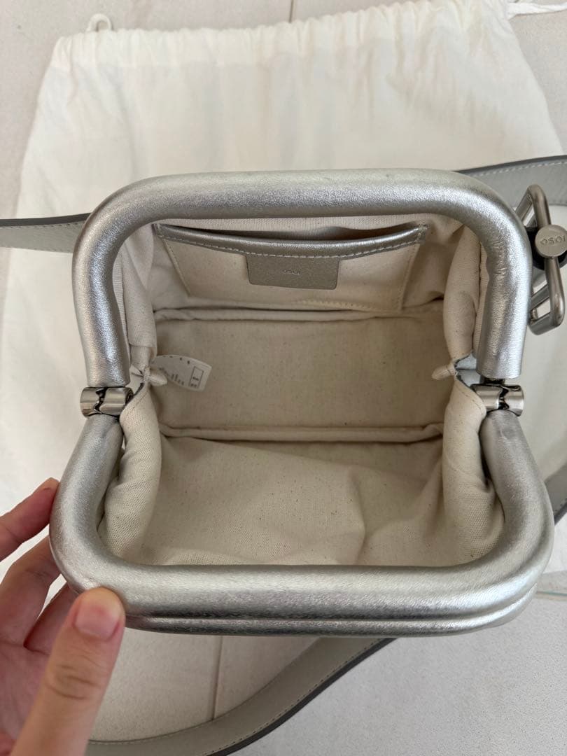 【keiさま】osoi ショルダーバッグ　シルバー