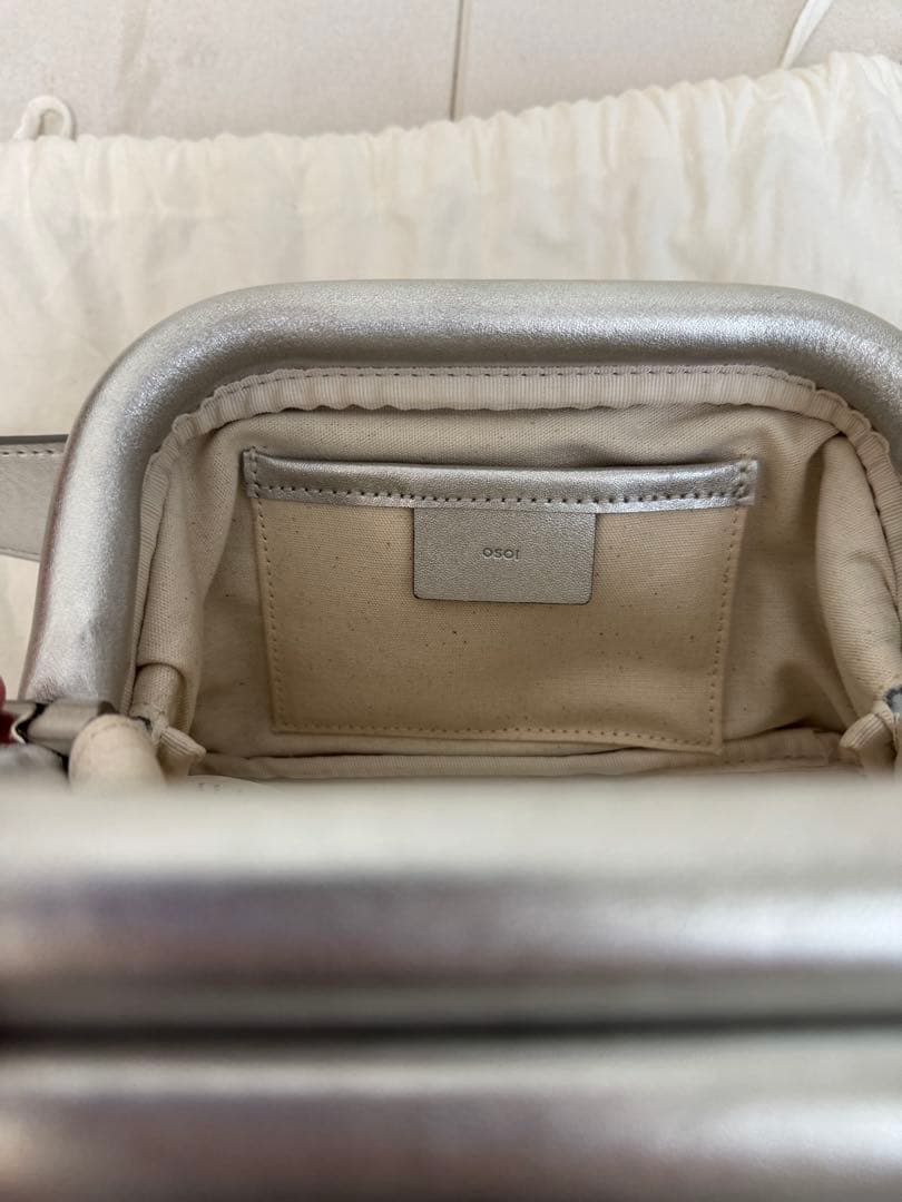 【keiさま】osoi ショルダーバッグ　シルバー