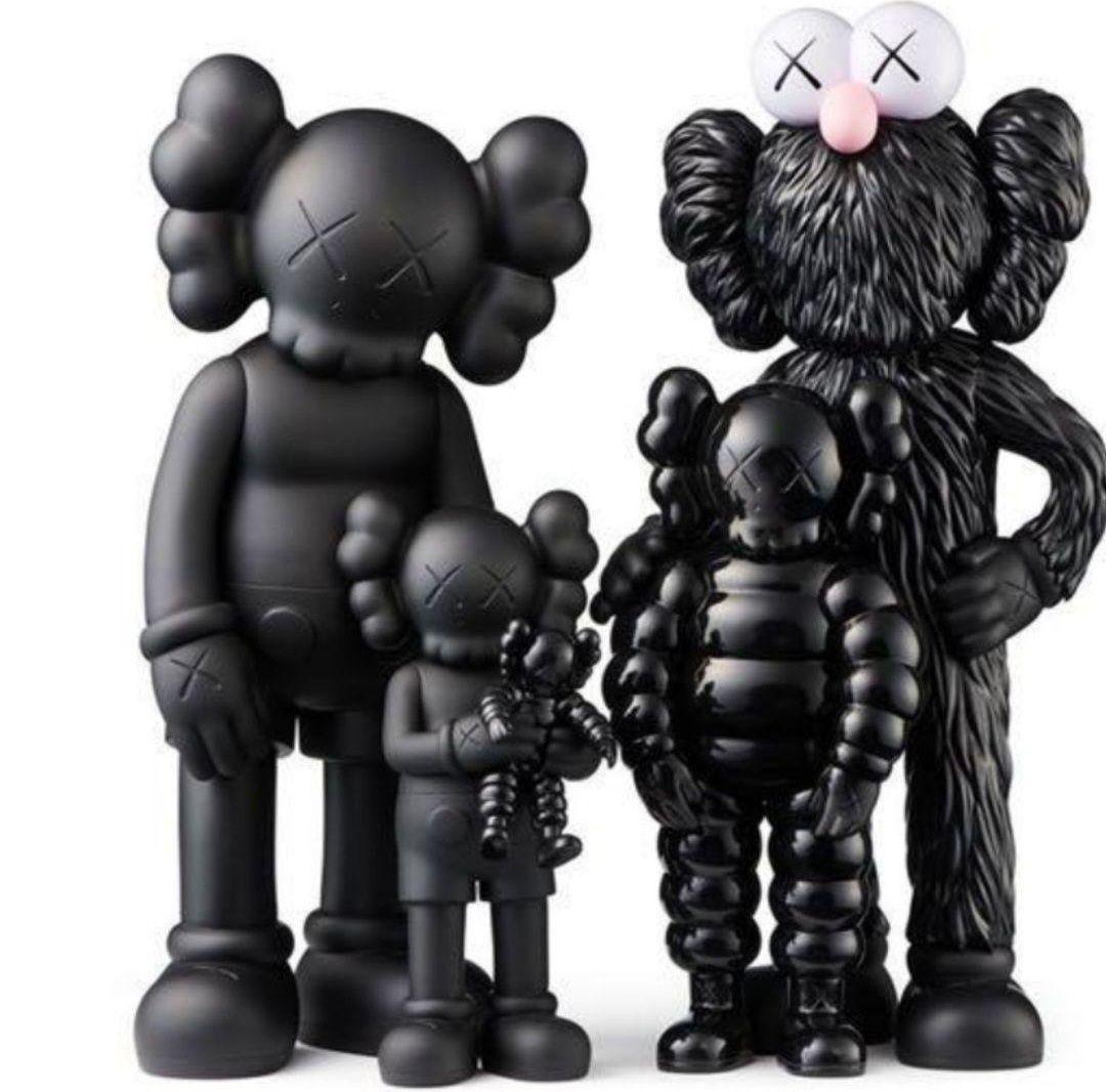 KAWS TOKYO FIRSTフィギュア KAWS TOKYO FIRST BE@RBRICKS and Figures Release | Hypebeast