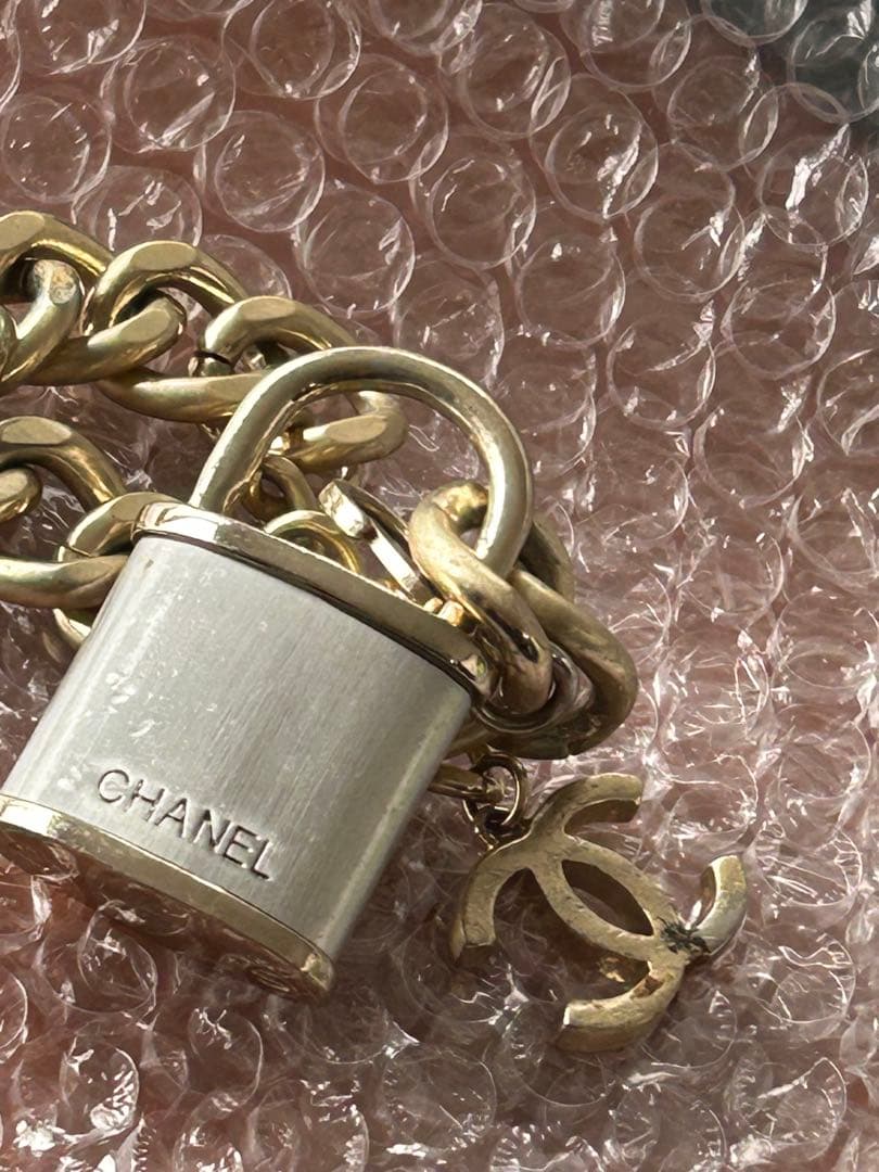 シャネルCHANEL （南京錠）ブレスレットB15K MADEINITALY