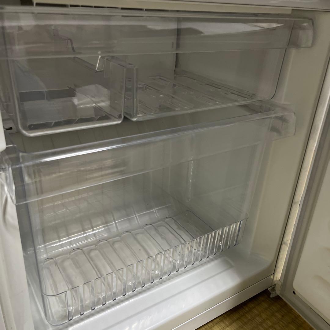 ホワイト棚付き冷蔵庫