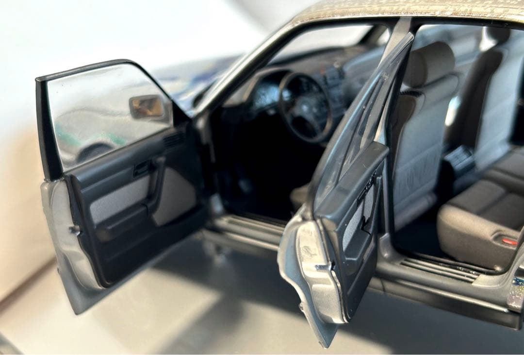 加山又造作　アート模型＋カー冊子 BMW ５シリーズ完成品