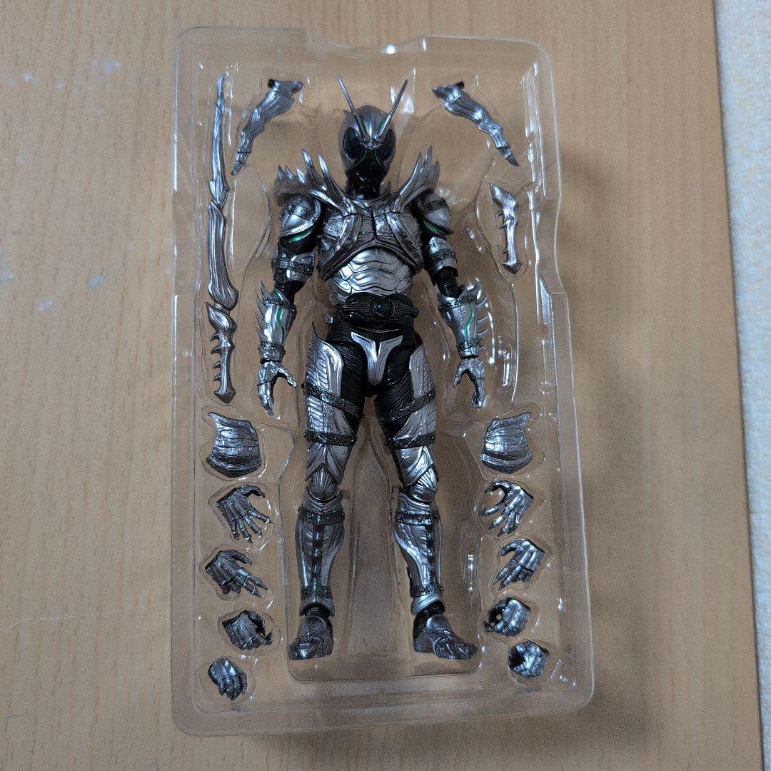 S.H.フィギュアーツ　仮面ライダーSHADOWMOON