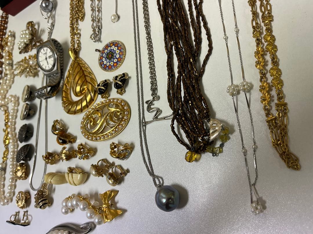 遺品整理セット　Cartier含むアクセサリーセット