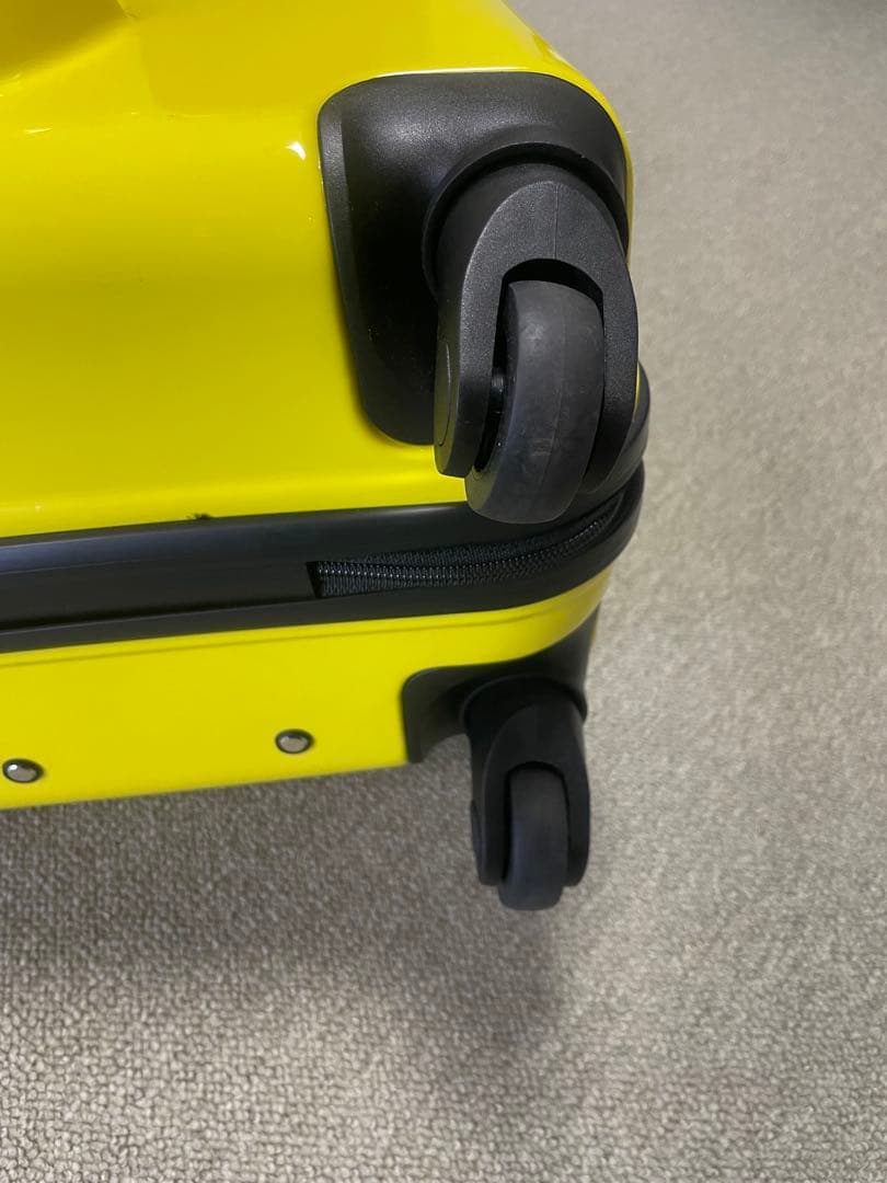 ノリッコ NORICCO 子供が乗れるキャリーケース イエロー スーツケース