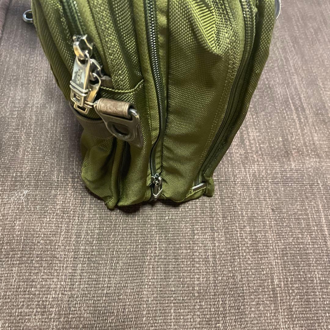 TUMI エクスパンダブル・オーガナイザー・コンピューター・ブリーフ