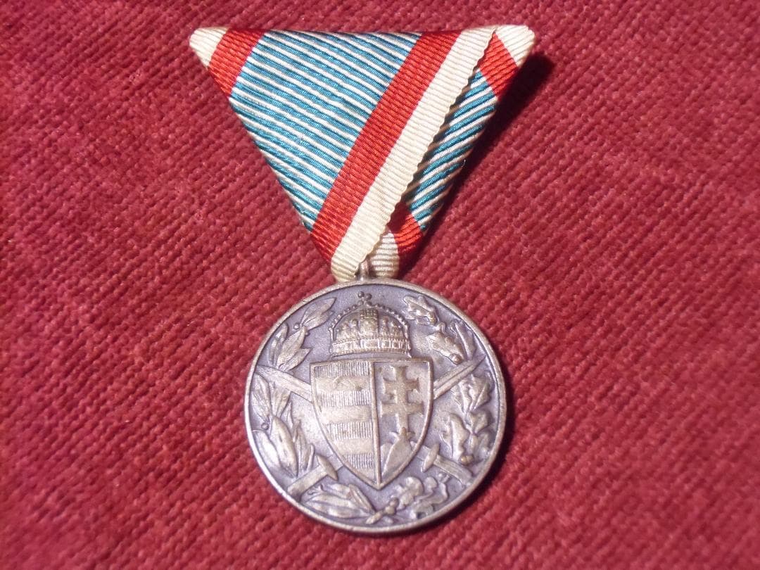 Hハンガリー帝国軍＊1914-1918従軍メダル/章（実物）