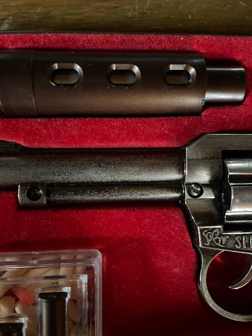 激レア 希少リボルバー付き スペシャルコルト601 Modern Toys