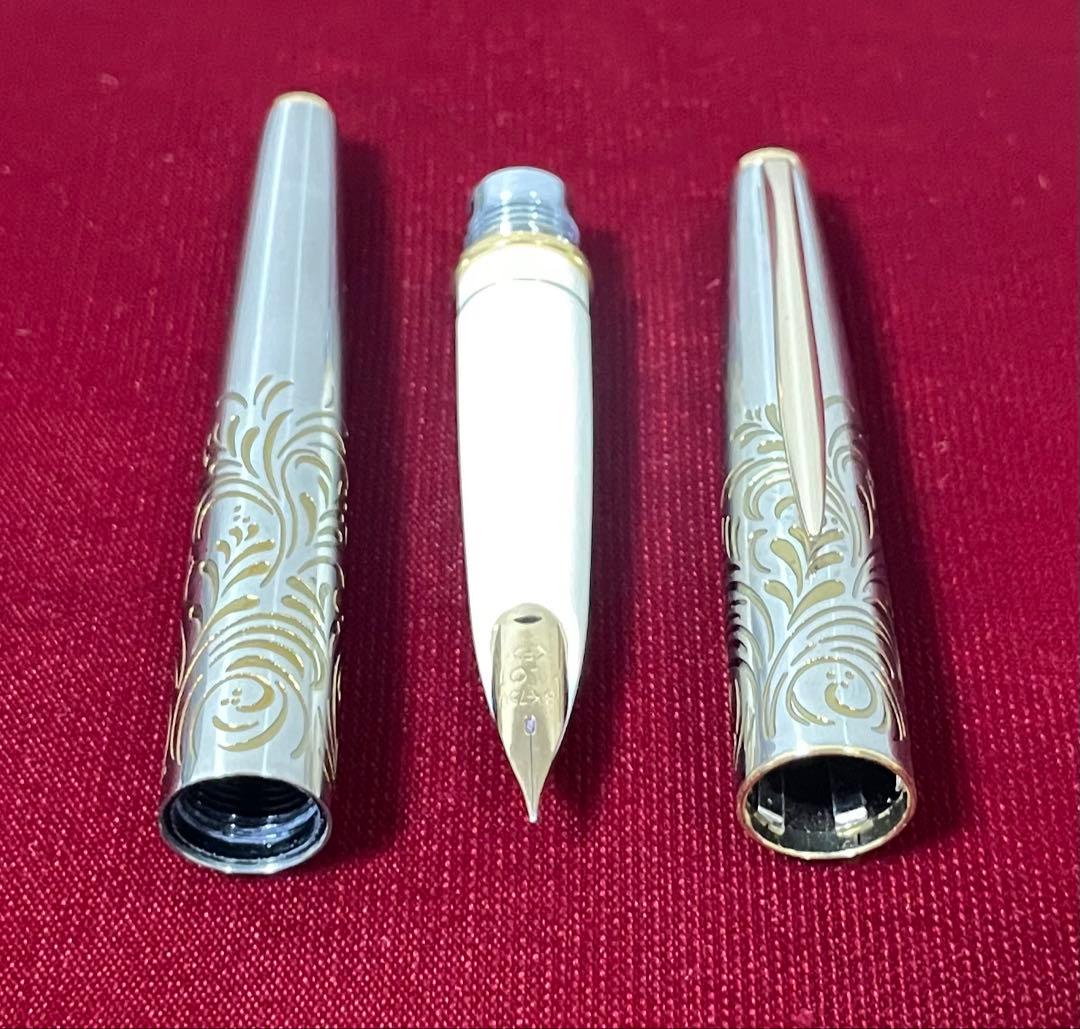 ⚪︎新品未使用 1970年代製 レディ 唐草 アイボリーカバー 18K F 絶版