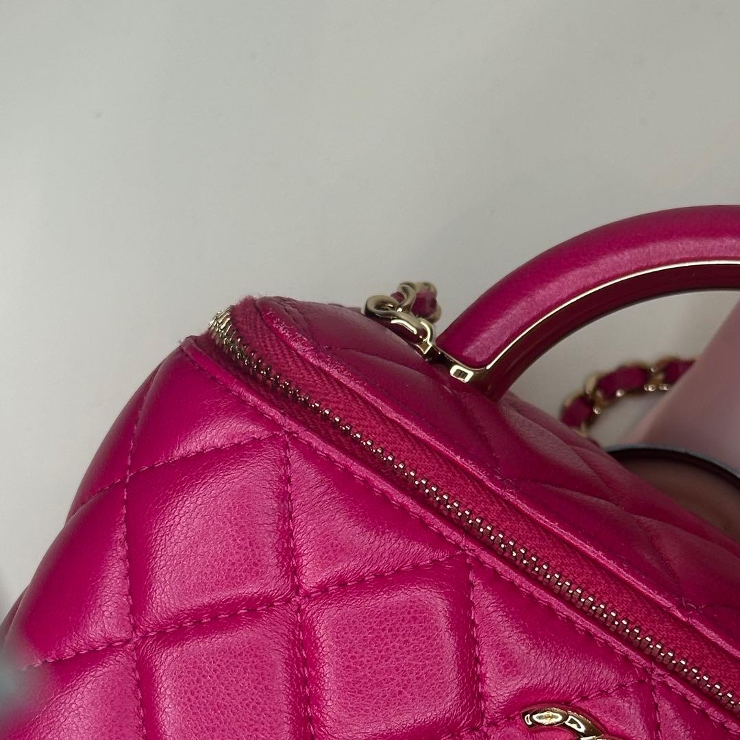 【希少】CHANEL ピンクレザーショルダーバッグ