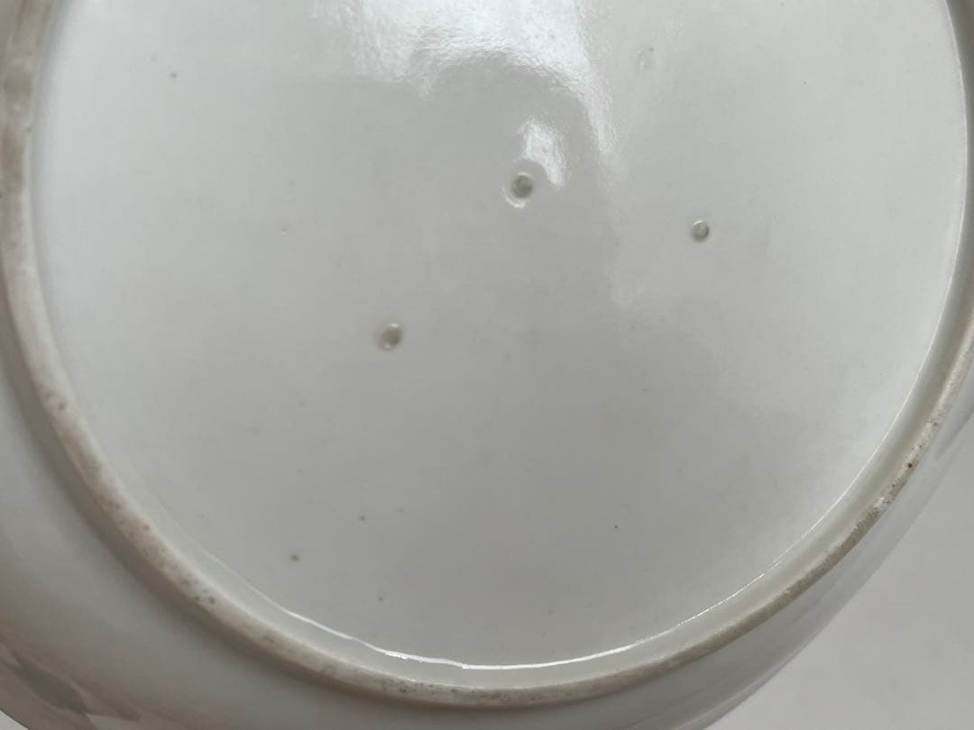 骨董　アンティーク　柿右衛門白磁　陽刻　印刻　柿右衛門　輪花皿　松竹梅　六寸皿