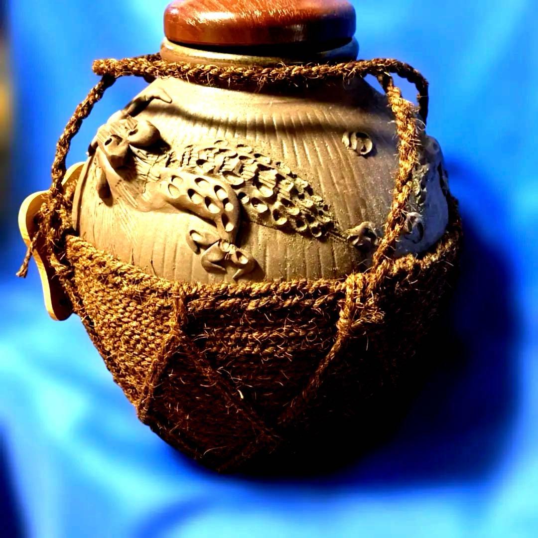 泡盛古酒壺・ 古酒造り用・シュロ縄巻き空壺 ・蓋つき