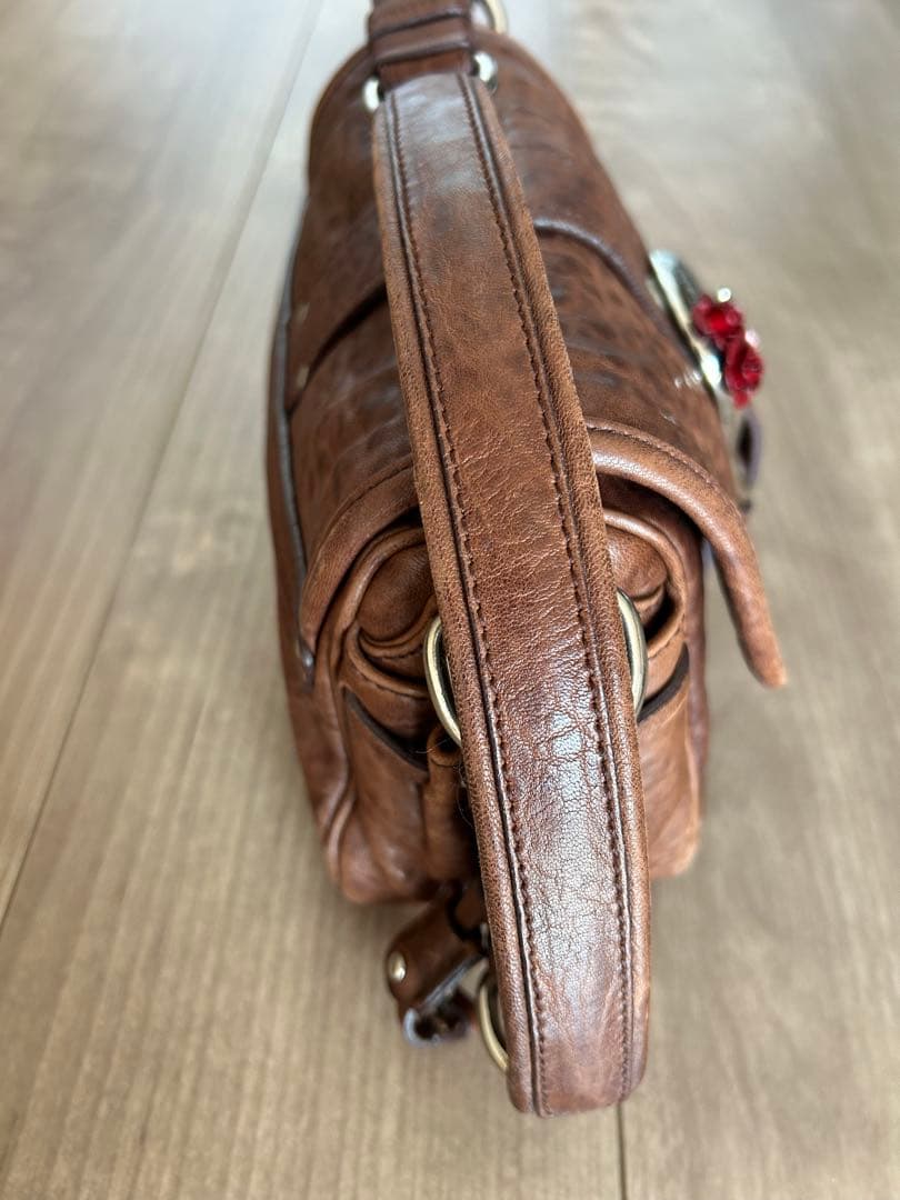 miumiu ミュウミュウ ショルダーバック ブラウン 赤い薔薇バラ飾り